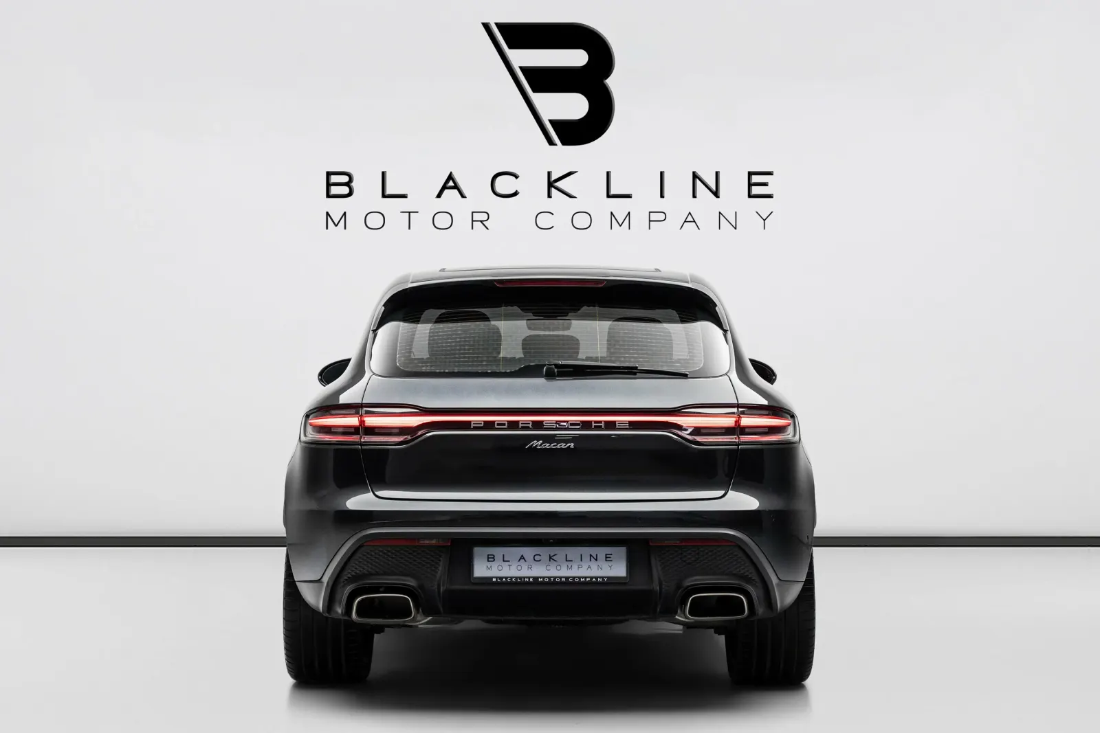2024 Porsche Macan photo 4