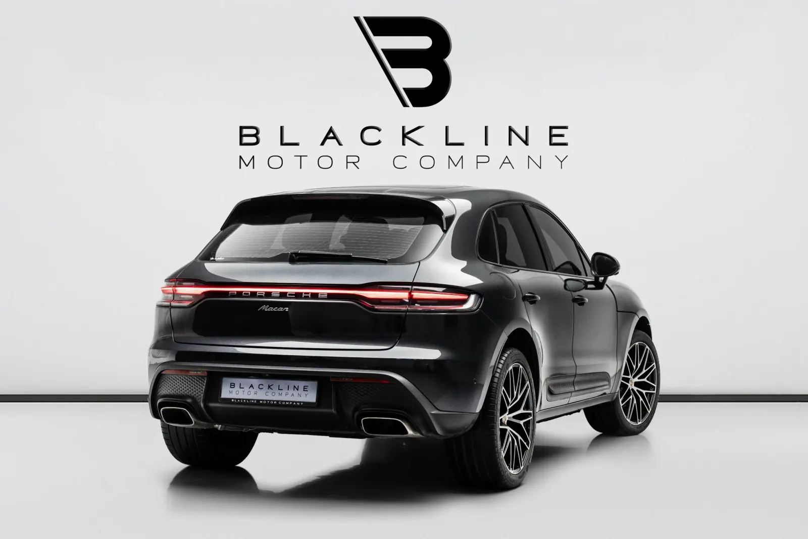 2024 Porsche Macan photo 5