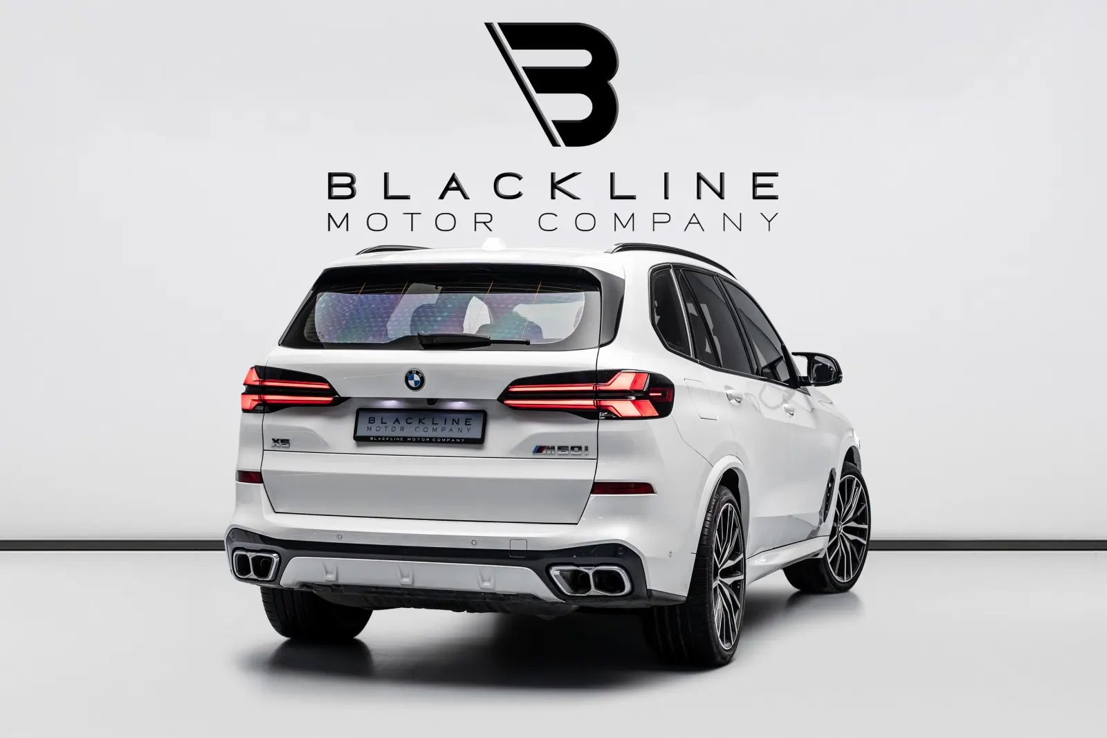 2024 BMW X5 M60i photo 4