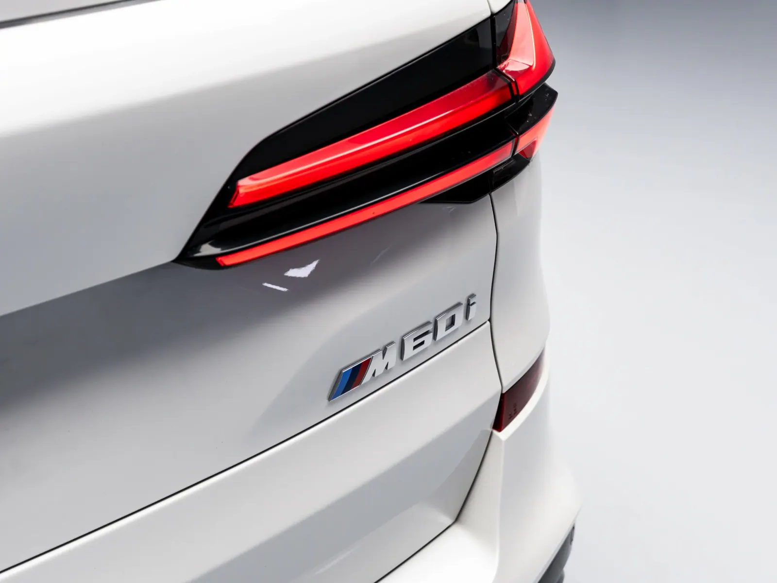 2024 BMW X5 M60i photo 6