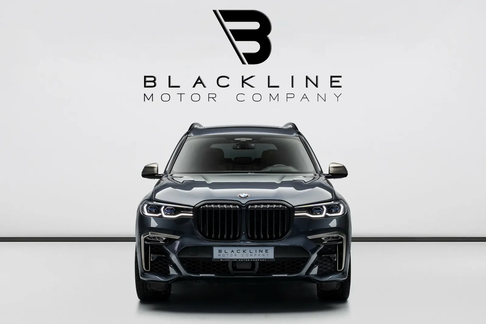 2022 BMW x7 M50I photo 3