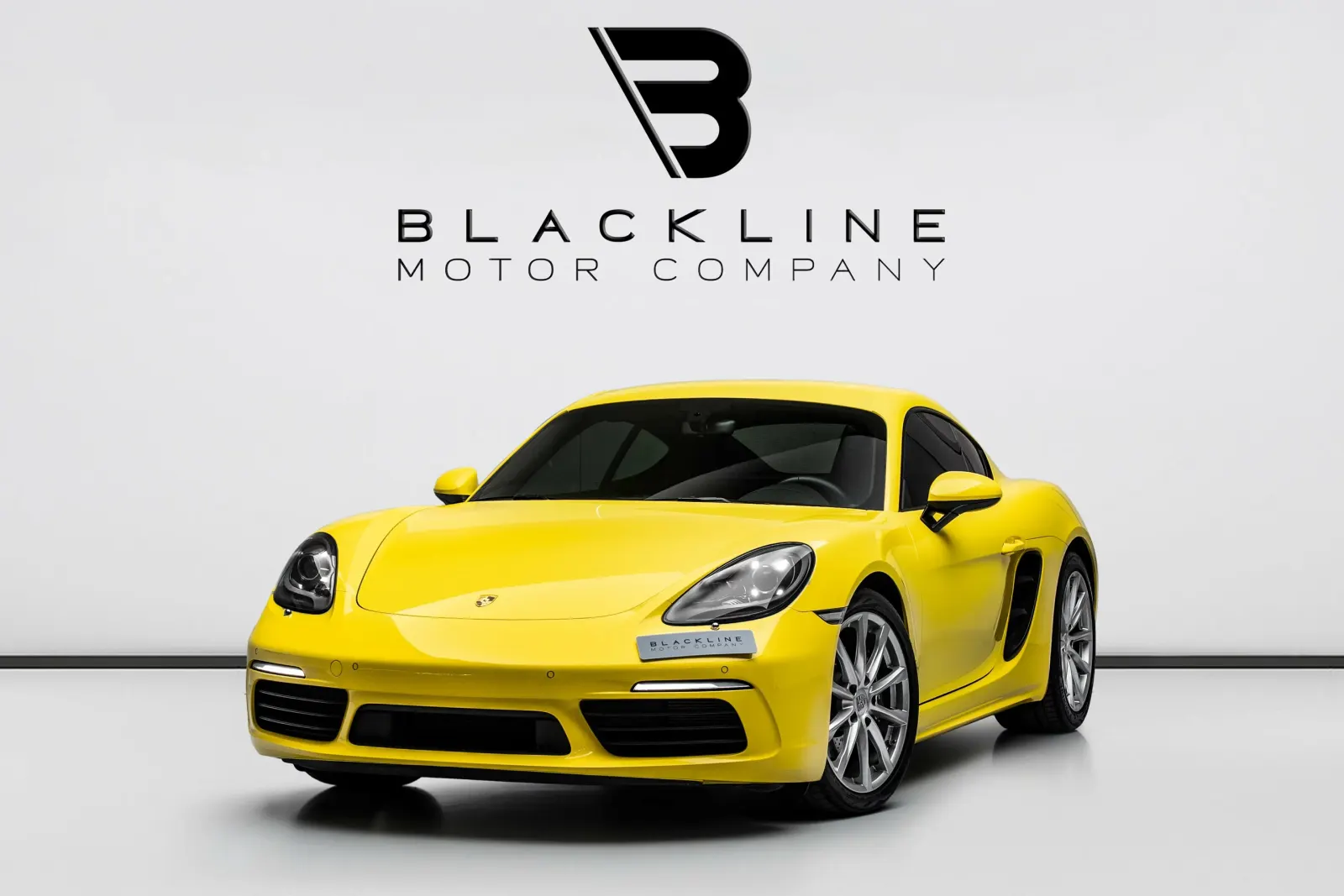 2024 Porsche 718 Cayman photo 2
