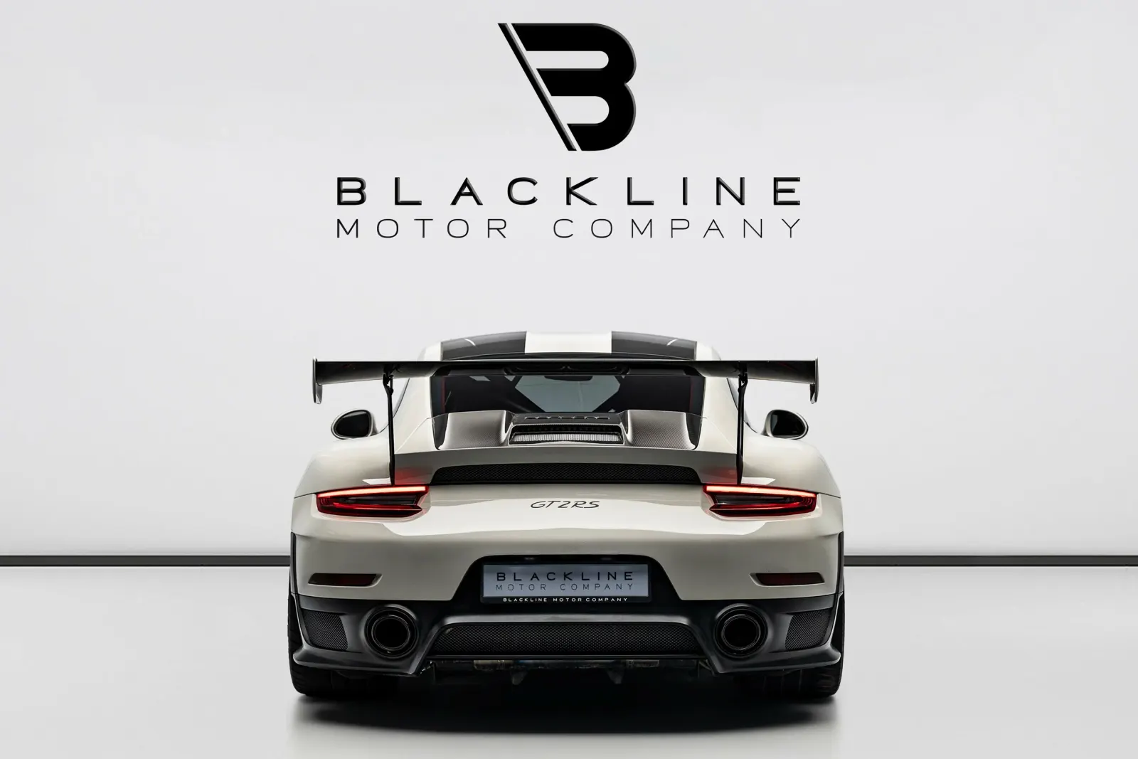 2018 Porsche 911 GT2 RS photo 6