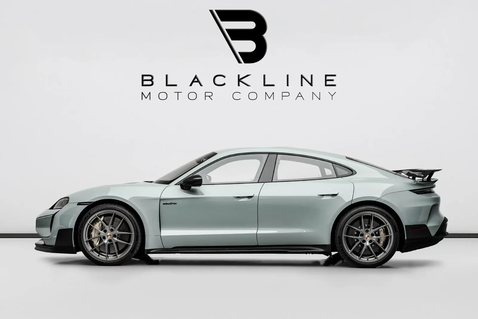 2025 Porsche Taycan Turbo GT photo 6