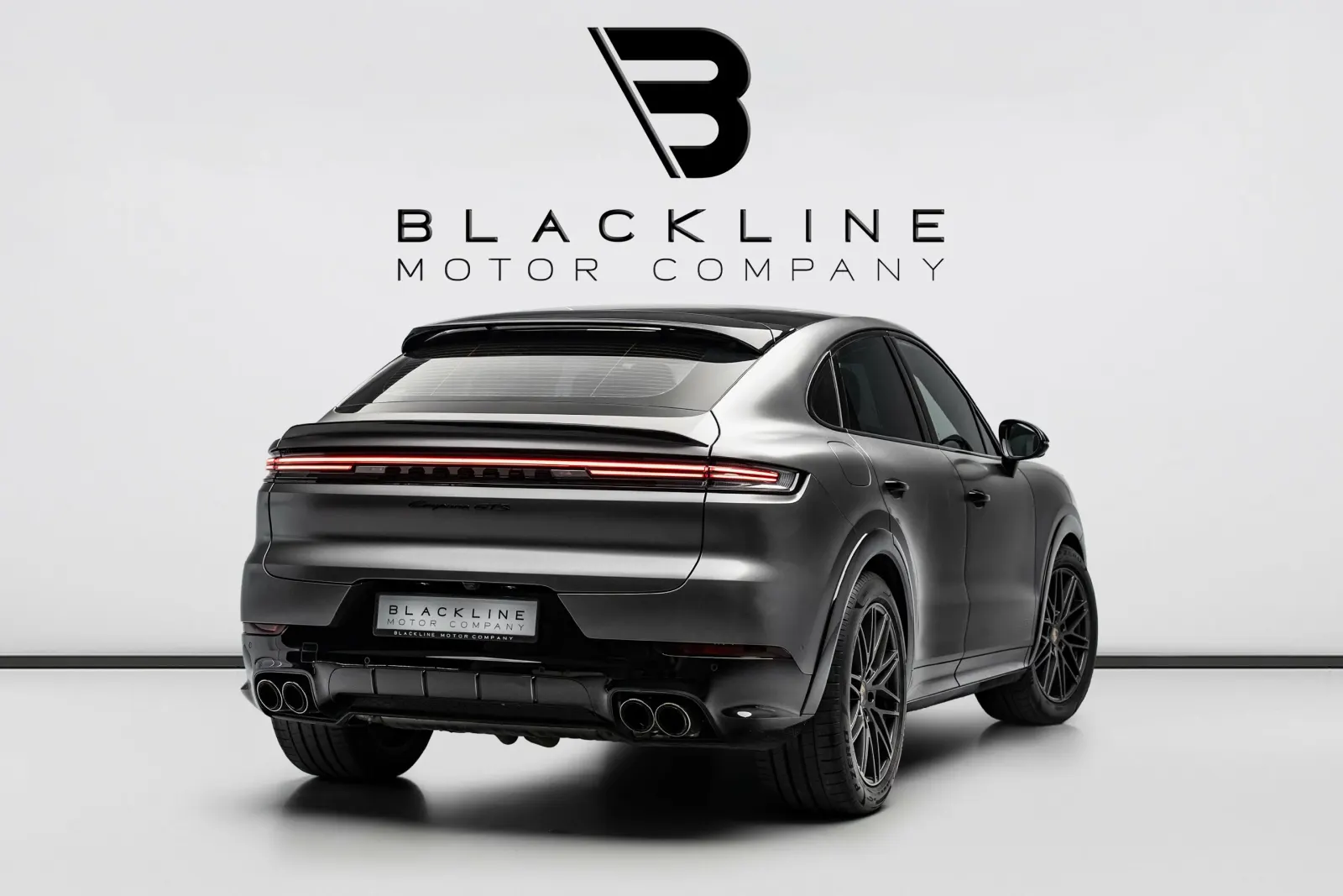 2025 Porsche Cayenne GTS photo 4
