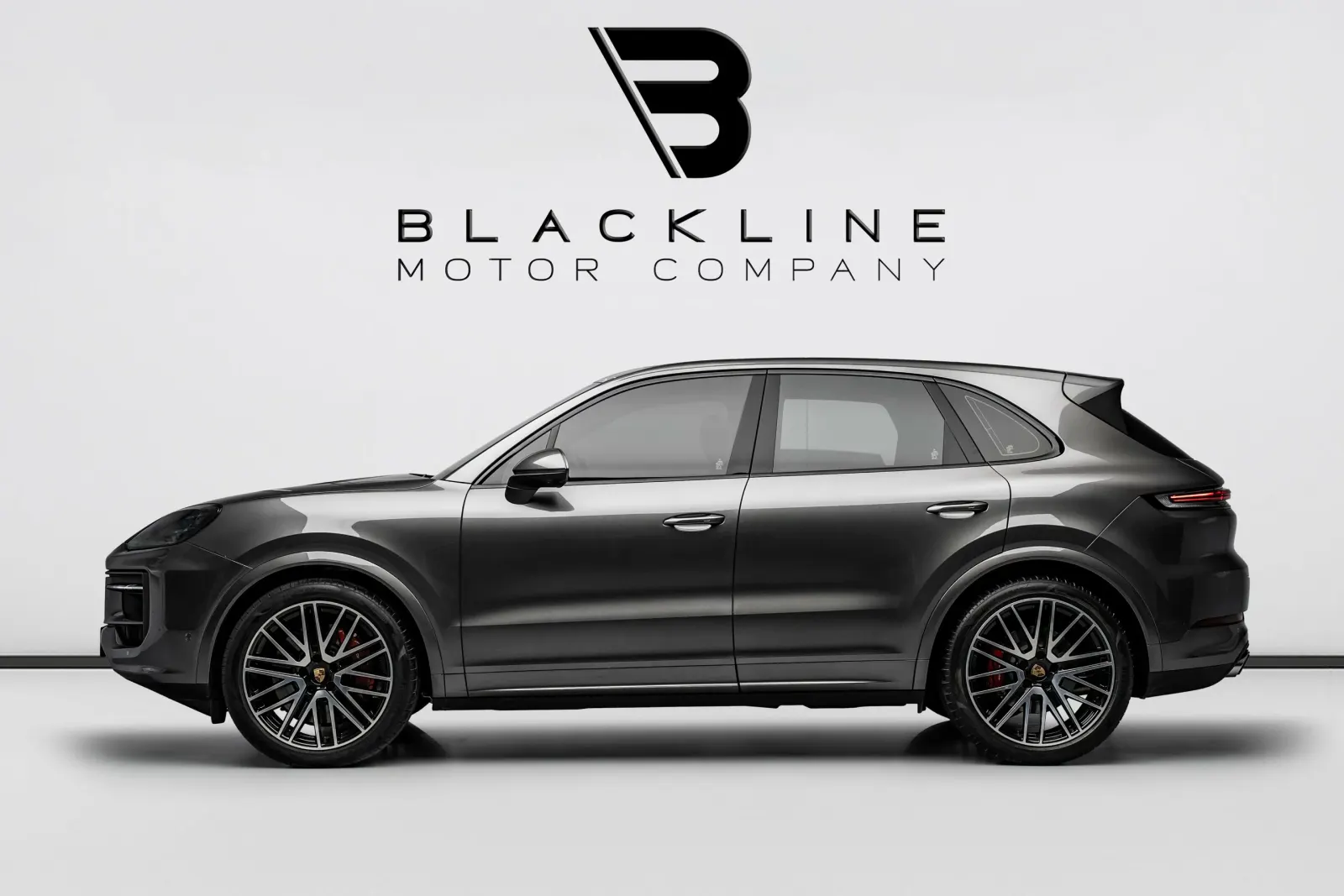 2025 Porsche Cayenne S photo 4