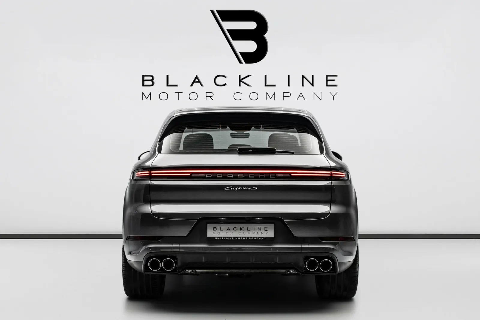 2025 Porsche Cayenne S photo 6