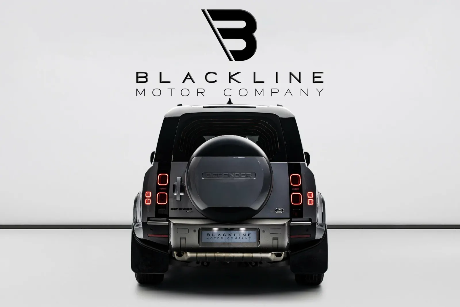 2023 Land Rover Defender 110 SE P400 photo 4