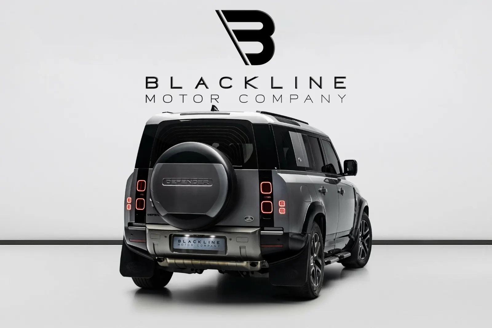 2023 Land Rover Defender 110 SE P400 photo 5