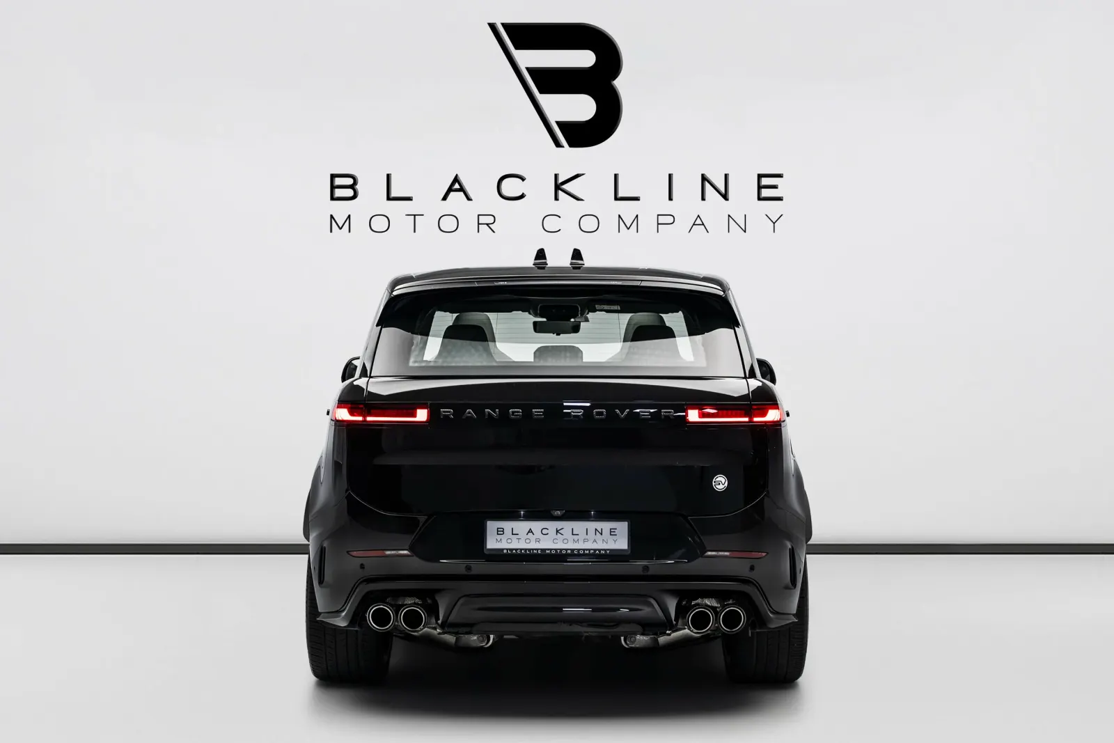 2024 Land Rover Range Rover SV photo 4
