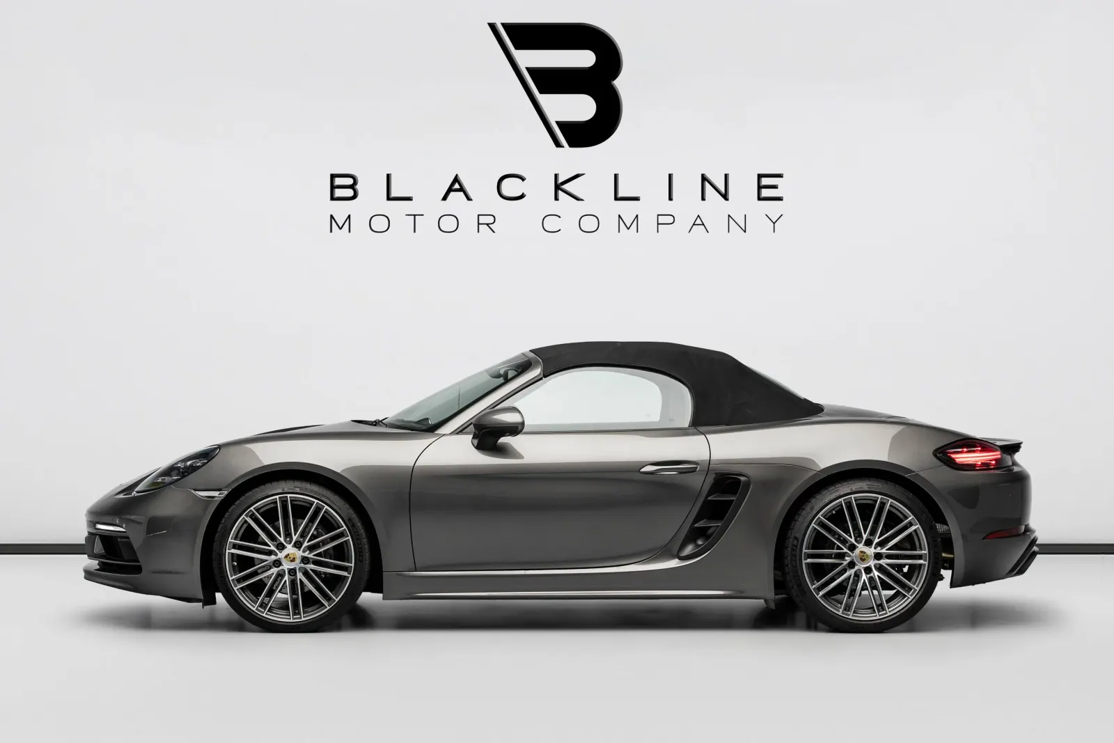 2021 Porsche Boxster photo 4