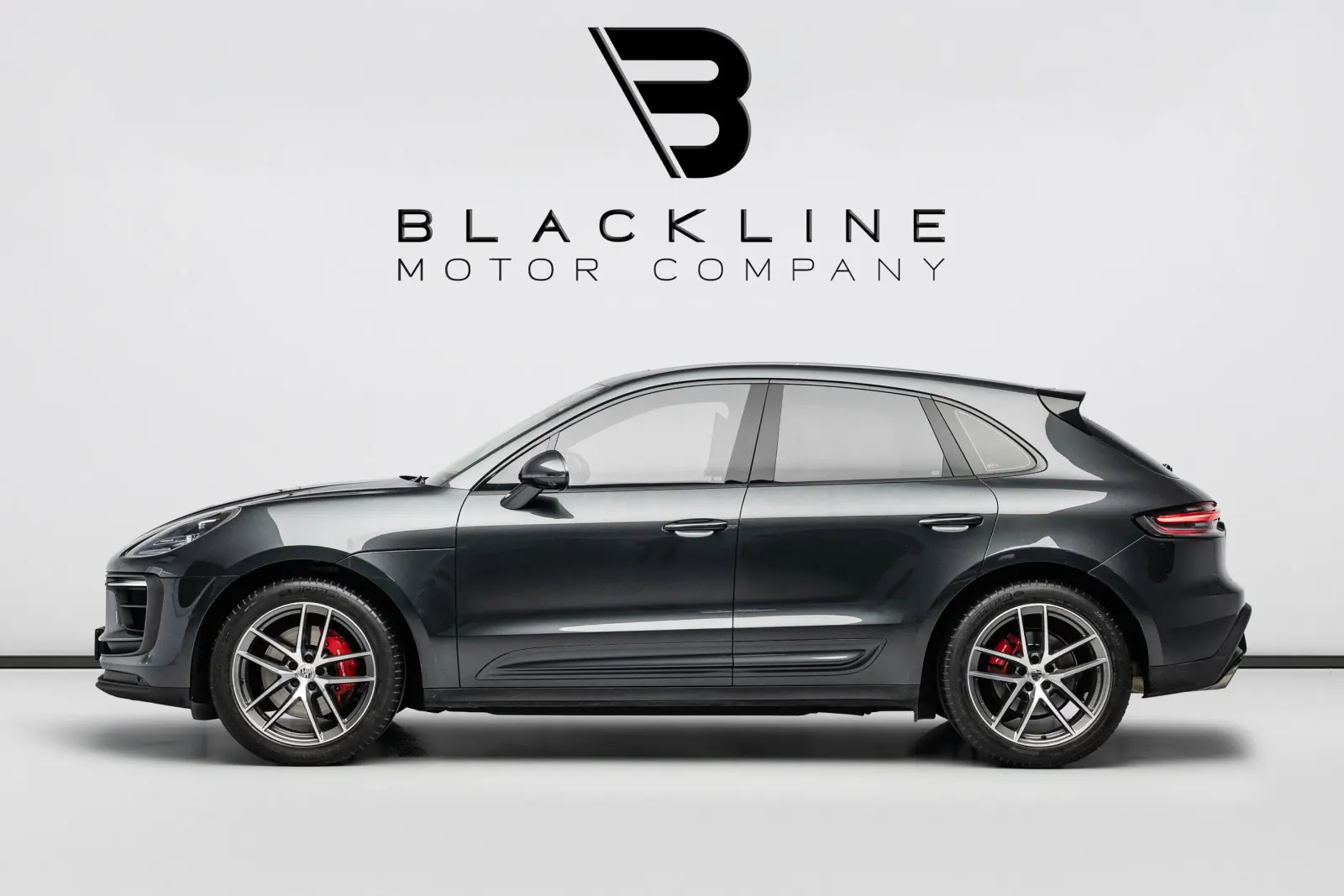 2023 Porsche Macan S photo 6