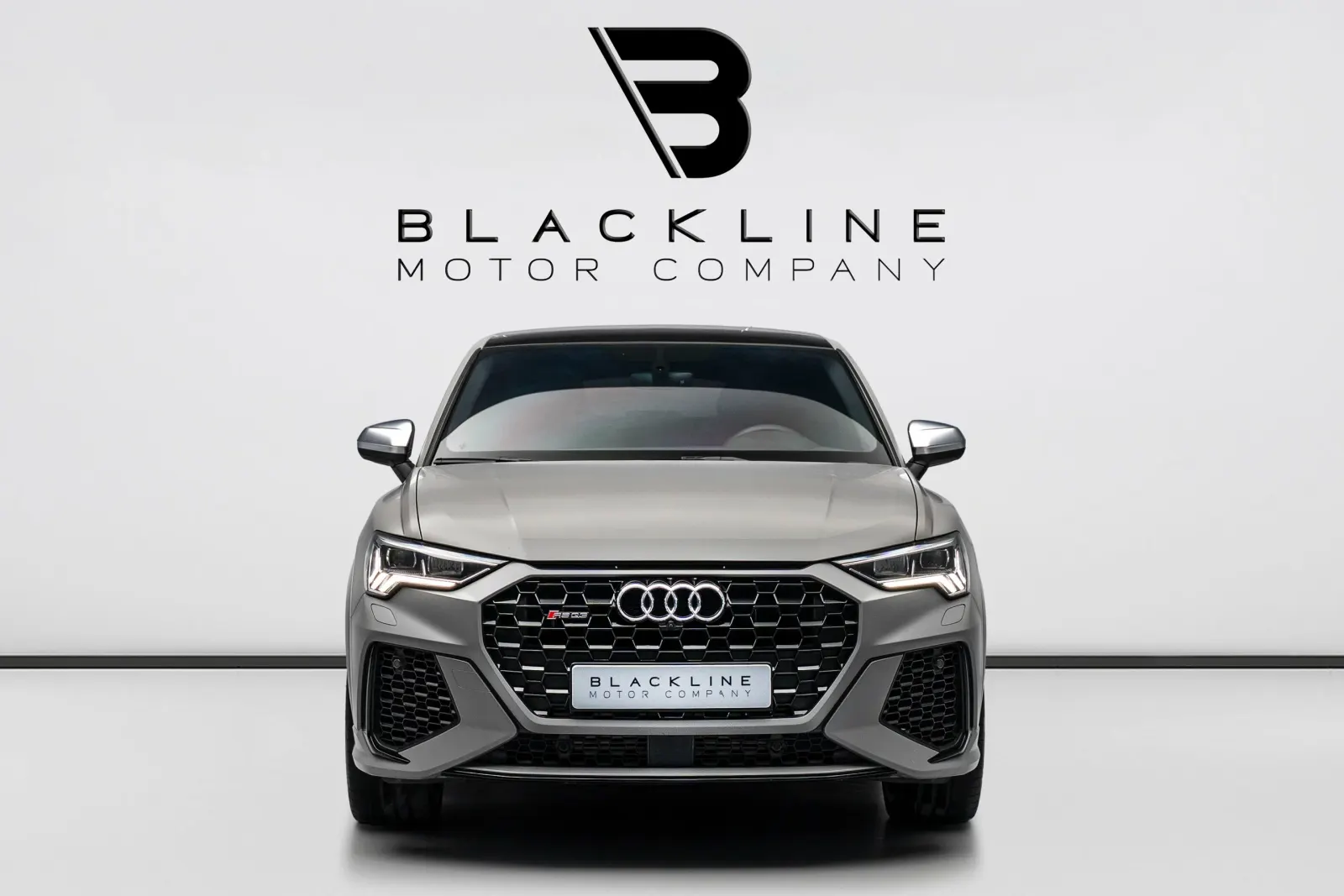 2024 Audi RS Q3 photo 3