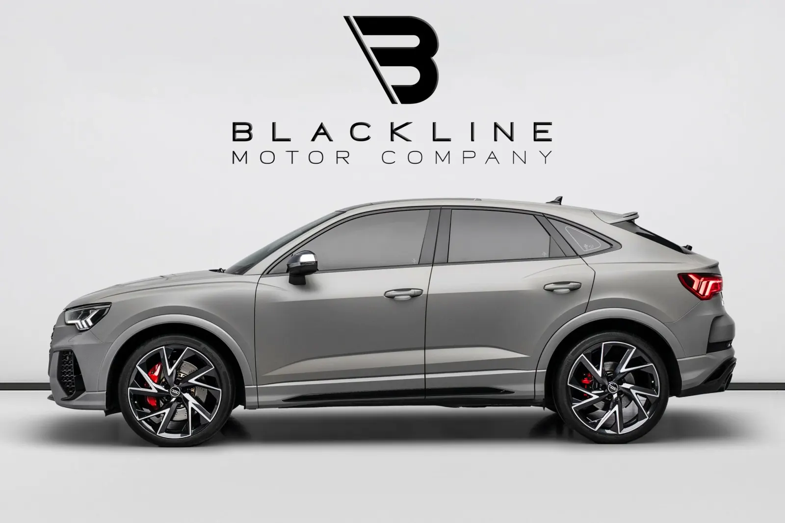 2024 Audi RS Q3 photo 6