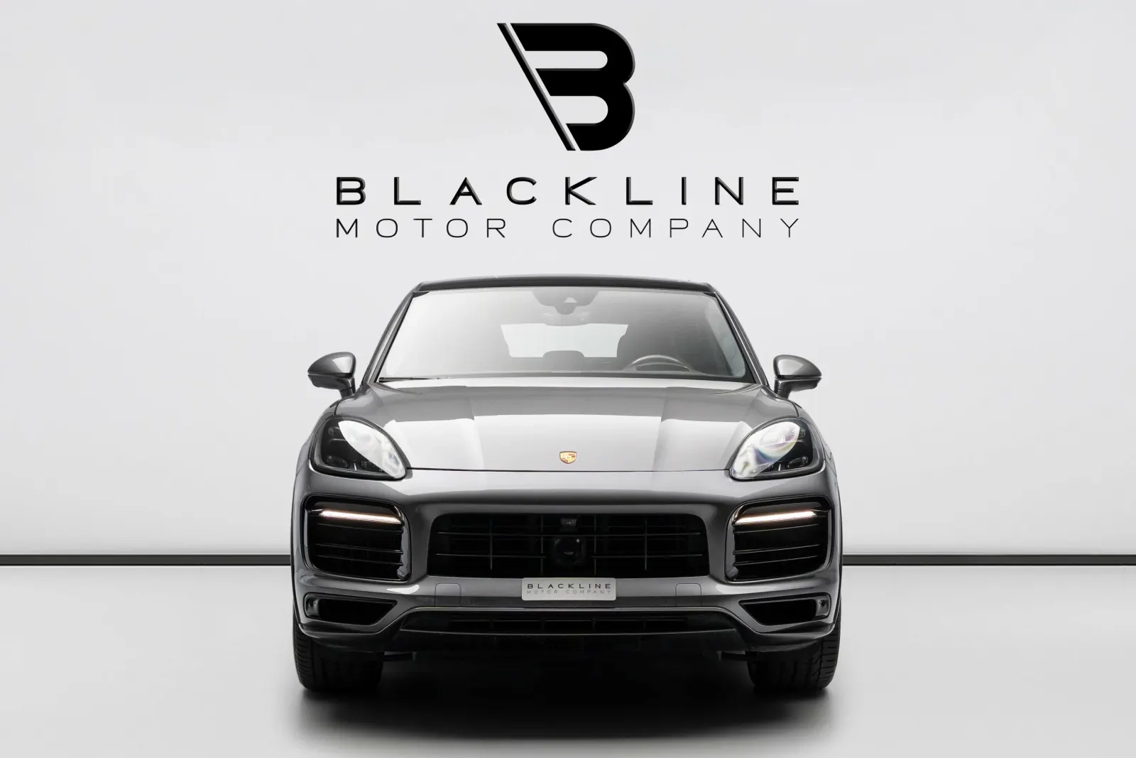 2023 Porsche Cayenne GTS photo 3