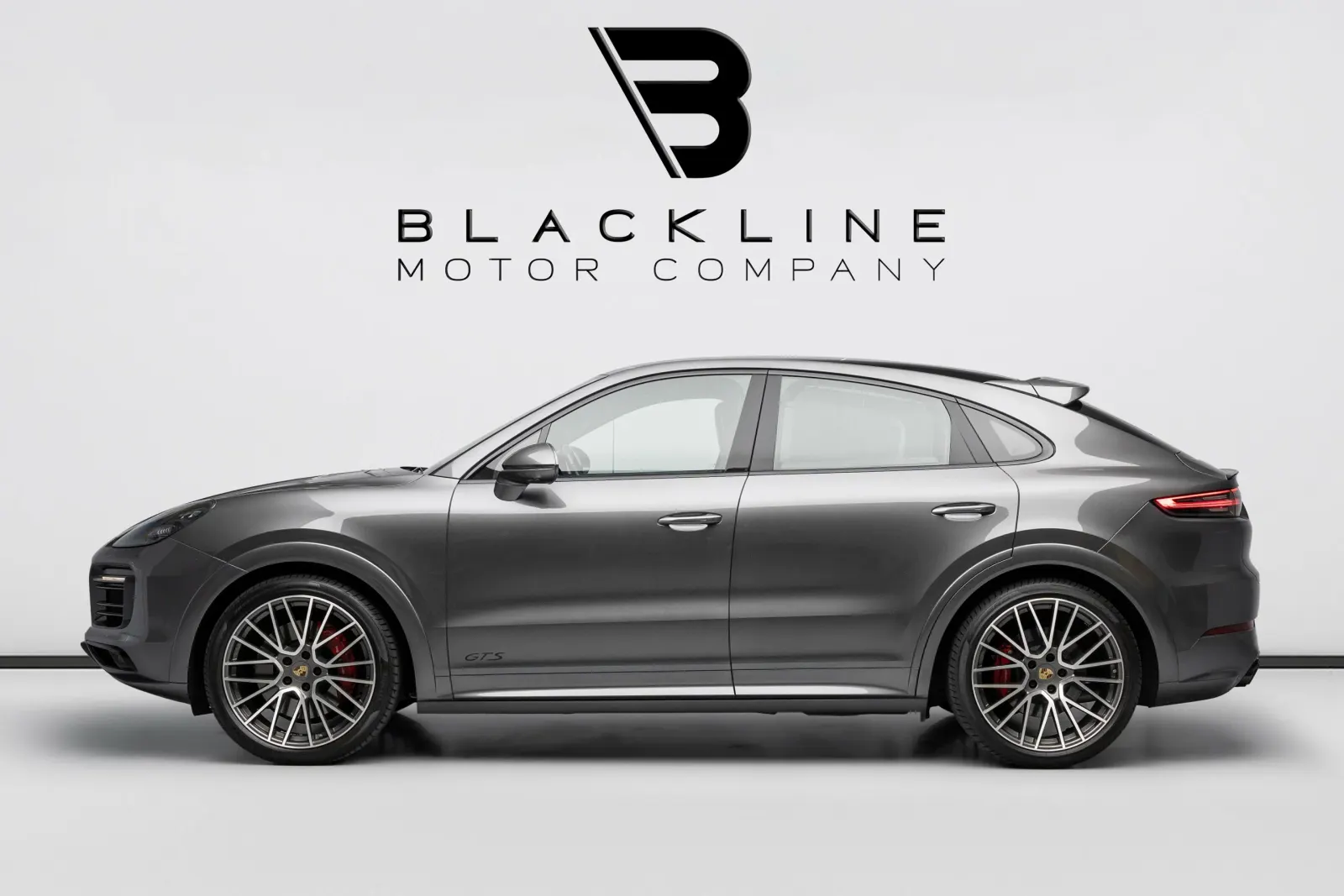 2023 Porsche Cayenne GTS photo 6