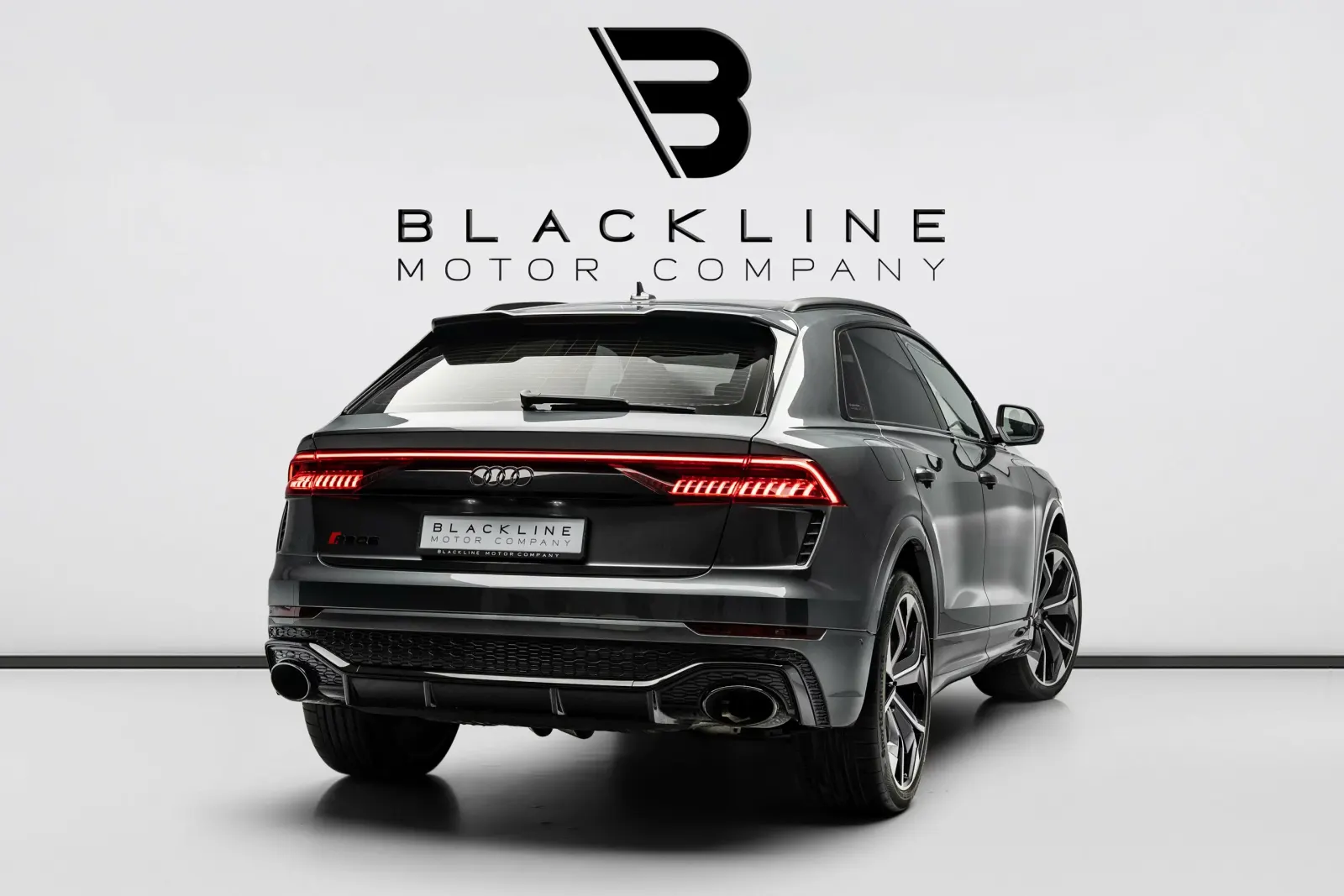 2023 Audi RS Q8 photo 5
