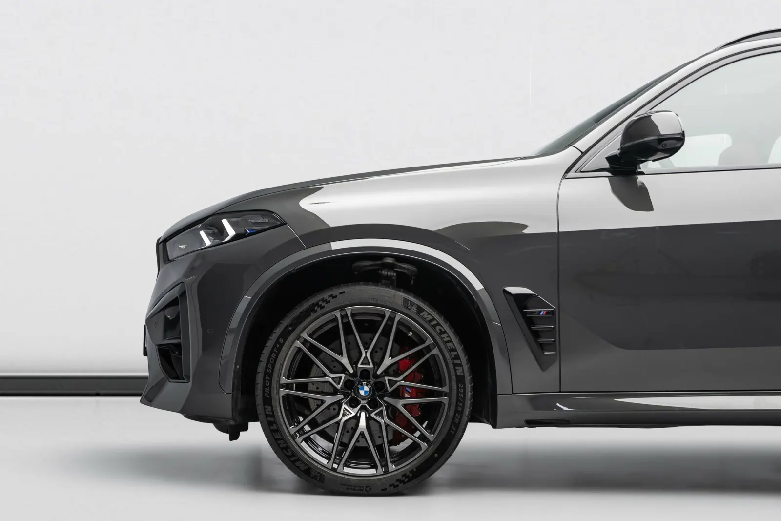 2026 BMW X5M Competition photo 6