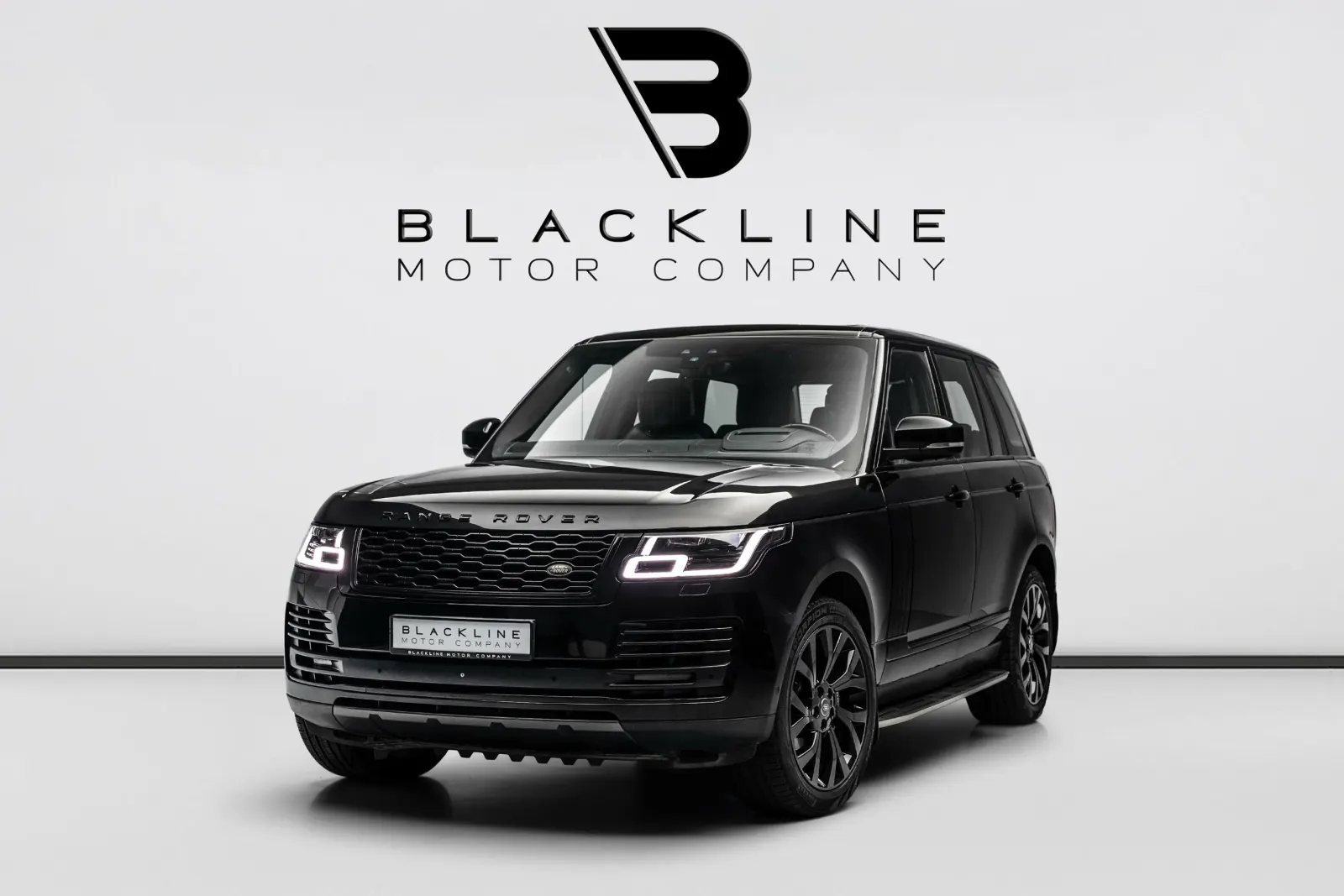 2018 Land Rover Range Rover Vogue SE photo 2
