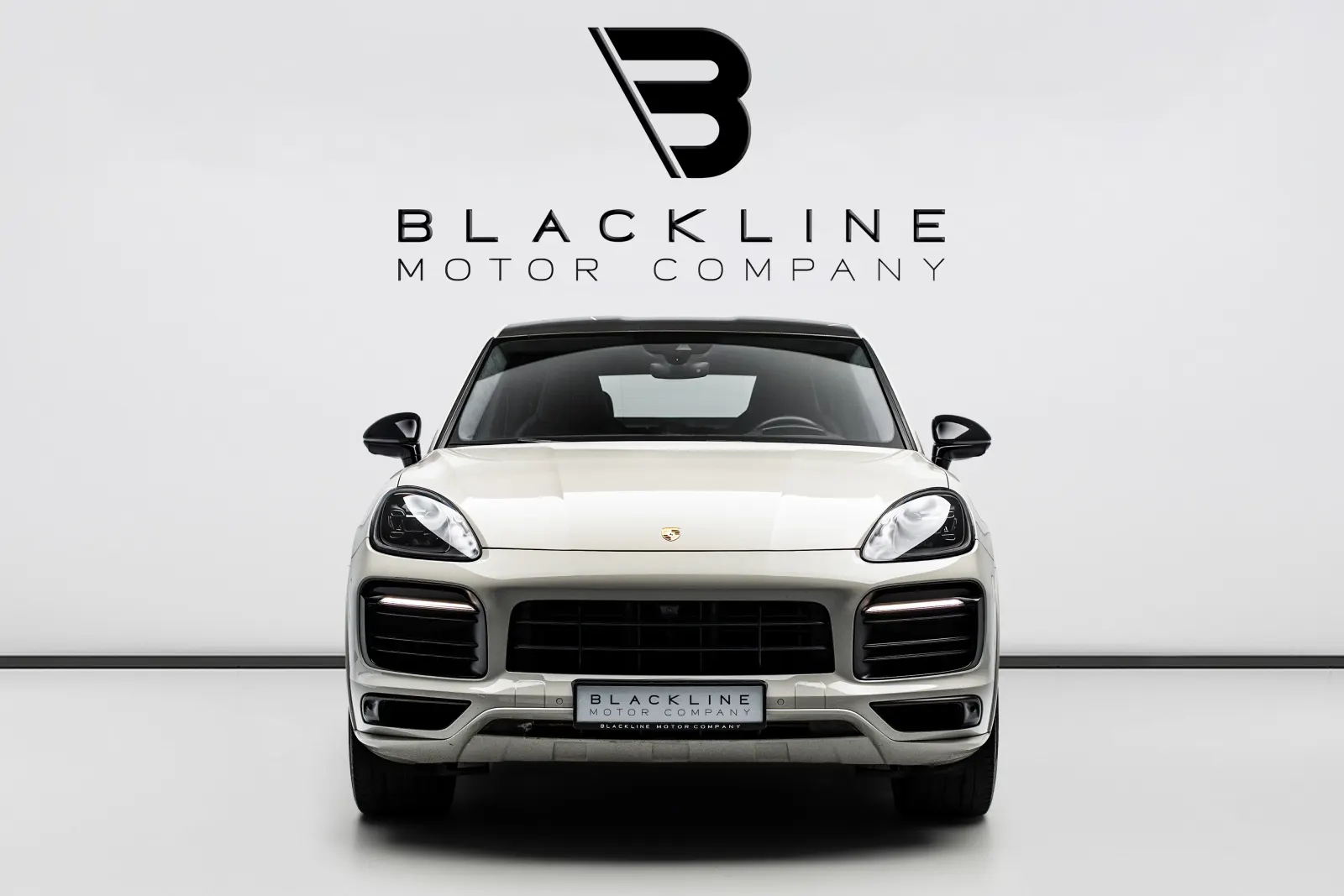 2023 Porsche Cayenne GTS Coupe photo 3