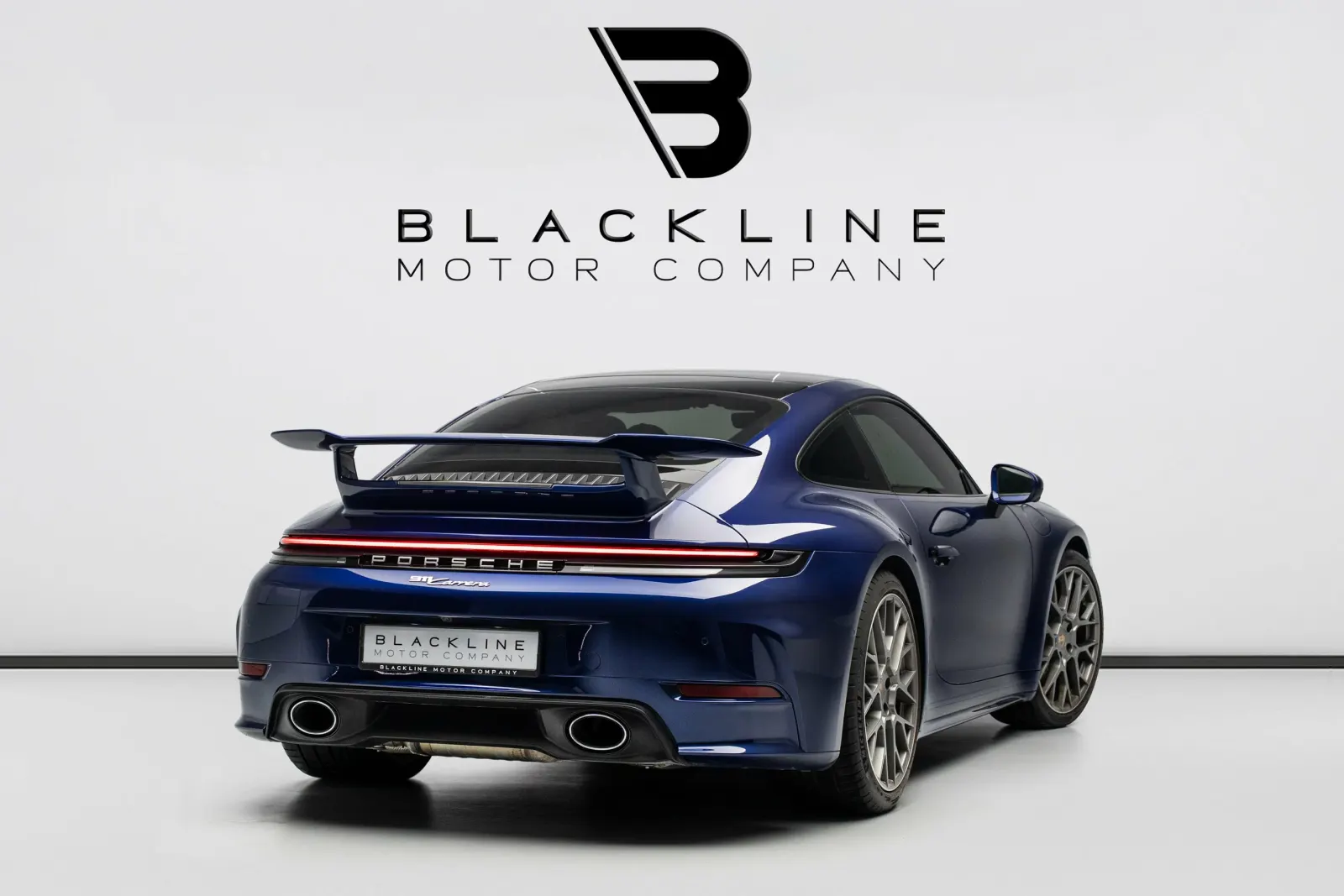 2025 Porsche 911 Carrera photo 4