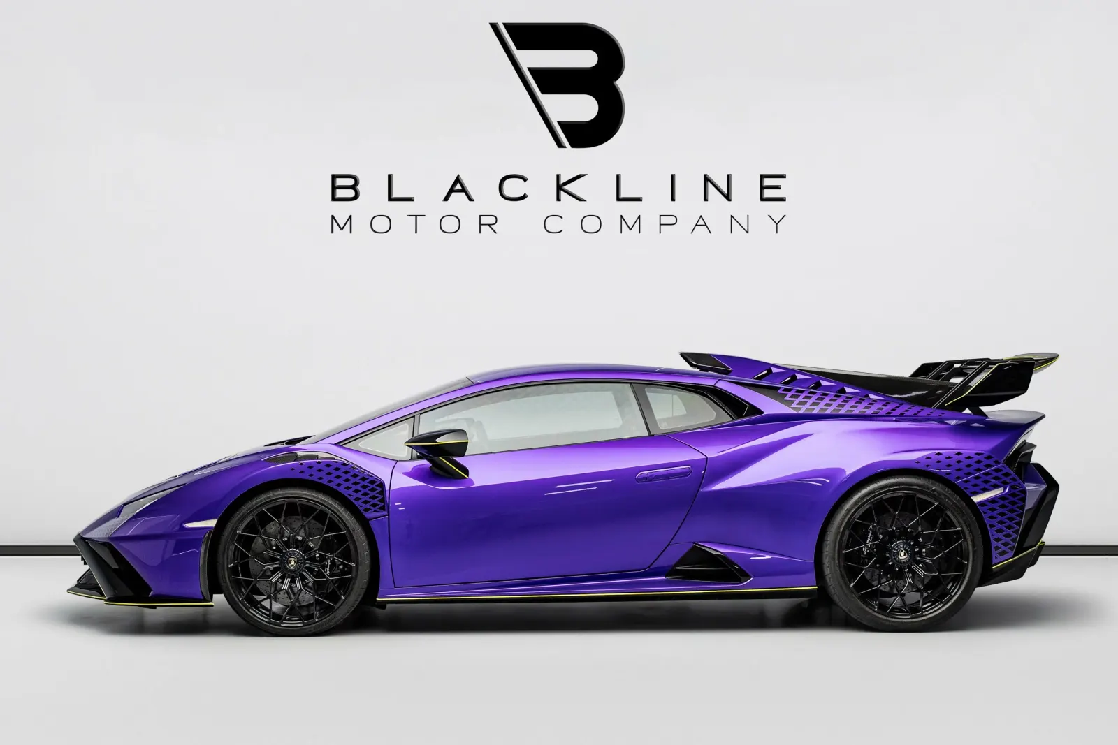 2023 Lamborghini Huracan STO photo 4