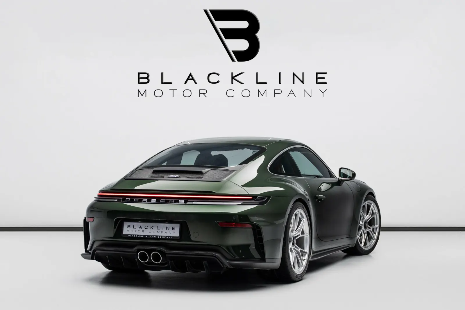 2026 Porsche GT3 Touring photo 5