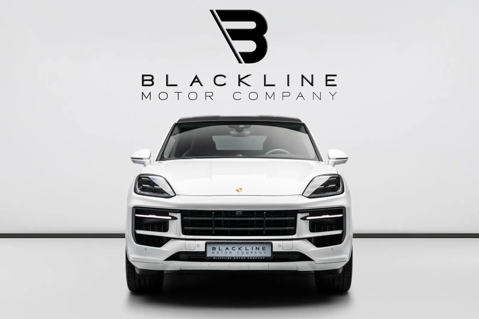 2025 Porsche Cayenne S Coupe photo 3