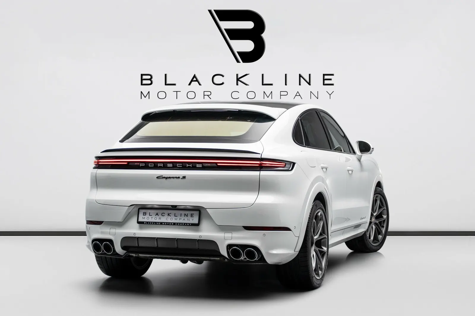 2025 Porsche Cayenne S Coupe photo 5